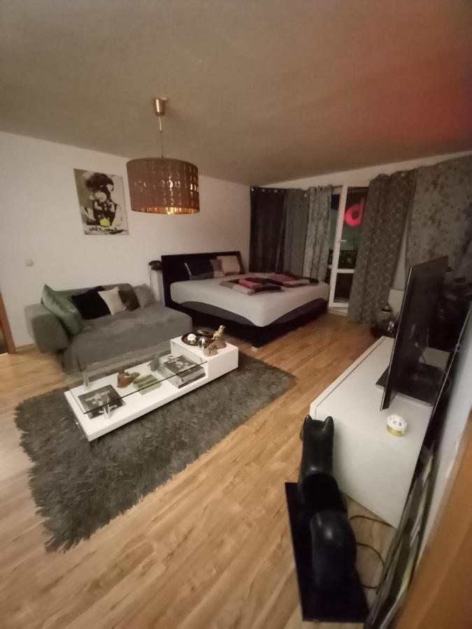 Tolle Private 2-zimmer Im Szene Berlin-friedrichshain Apartamento Berlim